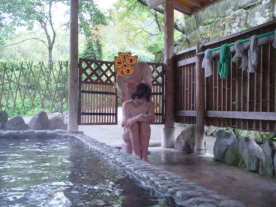 今度はおいさんがおかんの背中流している